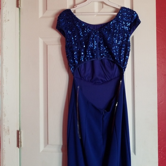 Prom dress - Picture 2 of 4